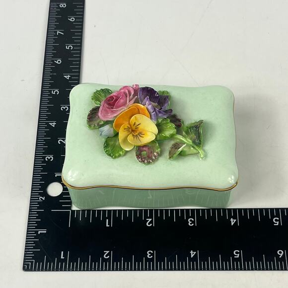 Crown Staffordshire England Floral Bone China Trinket Box Lid Flowers 1950s Mint - Picture 12 of 14